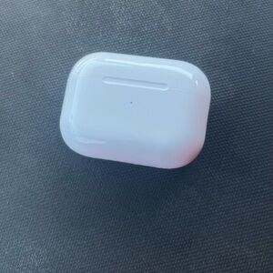 White Wireless Earbuds Case